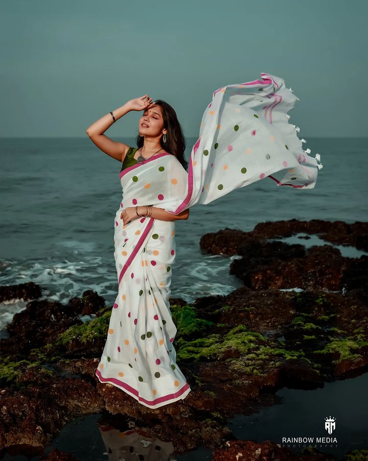 anikha-surendran-latest-photos-in-peacock-dress-006