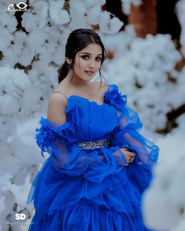 anikha-surendran-latest-photoshoot-in-blue-dress-002