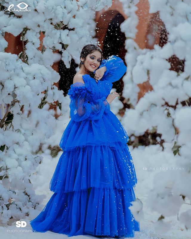 anikha-surendran-latest-photoshoot-in-blue-dress