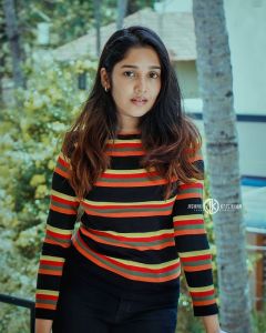 1_anikha-surendran-latest-photoshoot-014