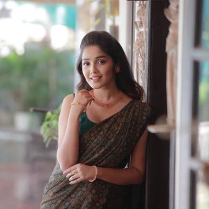 2_anikha-surendran-latest-photoshoot-003