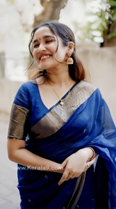 actress-anikha-surendran-photos-in-blue-blouse-match-with-blue-saree-002