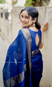 actress-anikha-surendran-photos-in-blue-blouse-match-with-blue-saree-003