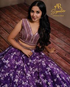 anikha-surendran-beautiful-lehenga-photos-hd-003