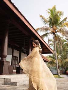 anikha-surendran-engagement-outfit-ideas-photos-004