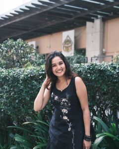 anikha-surendran-in-black-dress-with-flower-design-images-002