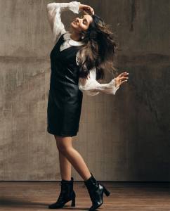 anikha-surendran-in-bodycon-black-dress-photos-005