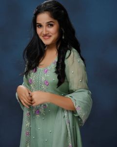 anikha-surendran-in-churidar-images-latest
