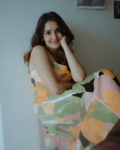 anikha-surendran-in-floral-print-sleeveless-dress-photos-001