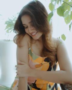 anikha-surendran-in-floral-print-sleeveless-dress-photos-007