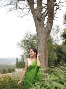 anikha-surendran-in-green-saree-with-contrast-blouse-ideas-photos