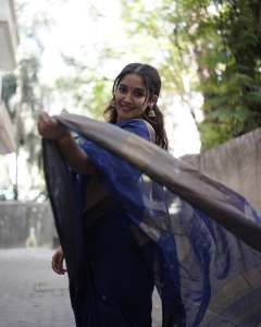 anikha-surendran-in-navy-blue-saree-photos-004