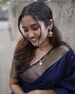 anikha-surendran-in-navy-blue-saree-photos-007