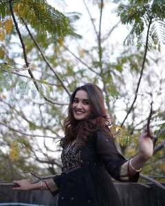 anikha-surendran-in-new-trending-dressing-style-ideas-photos