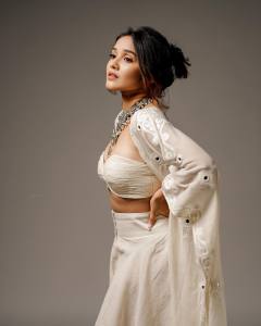 anikha-surendran-in-off-white-dress-photoshoot-latest-008