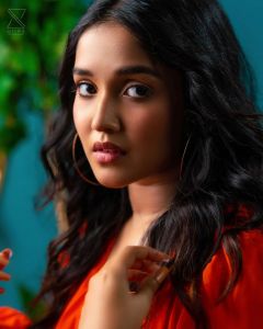 anikha-surendran-in-orange-colour-outfit-photos-008