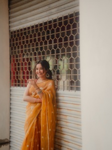 anikha-surendran-in-orange-cotton-saree-with-red-blouse-combo-style-ideas-photos