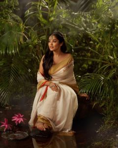 anikha-surendran-in-set-saree-dress-photos