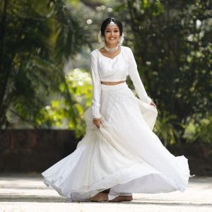 anikha-surendran-instagram-picuki