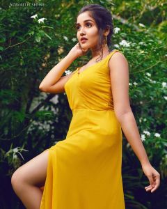 anikha-surendran-latest-images-hd