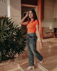 anikha-surendran-latest-photos-in-new-style-003