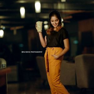 anikha-surendran-latest-photoshoot-009
