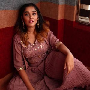 anikha-surendran-latest-photoshoot-018