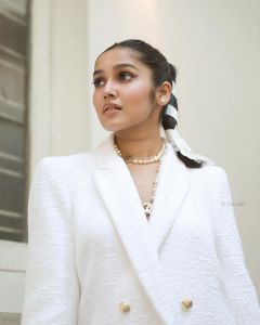 anikha-surendran-latest-photoshoot-by-yaami-004