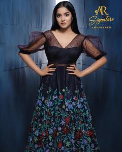 anikha-surendran-latest-photoshoot-in-femy-antony-makeup-003