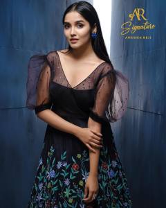 anikha-surendran-latest-photoshoot-in-femy-antony-makeup-005