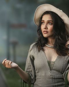 anikha-surendran-latest-photoshoot-in-modern-dress-005