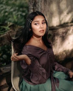anikha-surendran-latest-photoshoot-in-skirt-and-top-007