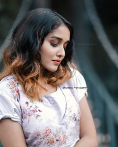 anikha surendran latest photoshoot pics 041-002