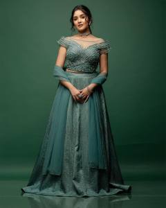 anikha-surendran-new-photos-and-dressing-style-009