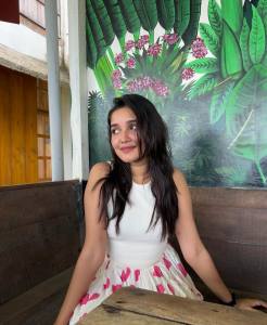 anikha-surendran-new-photos-and-dressing-style-011
