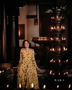 anikha-surendran-new-photoshoot021