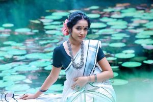 anikha surendran new saree photos