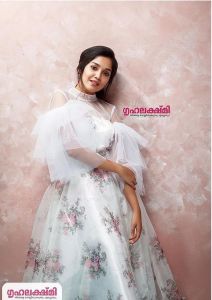 anikha-surendran-recent-photo-003