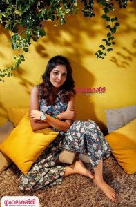 anikha-surendran-recent-photo-008