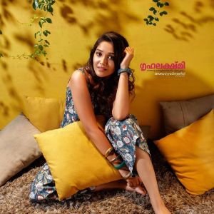 anikha-surendran-recent-photo-009