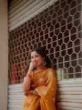 anikha-surendran-in-orange-cotton-saree-with-red-blouse-combo-style-ideas-photos-001