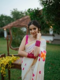 anikha-surendran-in-set-saree-photos