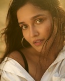anikha-surendran-in-stylish-look-photos-004