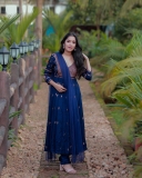 anikha-surendran-in-blue-churidar-photos-004