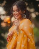 anikha-surendran-in-cotton-saree-with-thread-work-and-blouse-style-photos-003