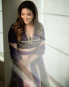 actress-anjali-in-violet-and-light-pink-lehenga-photos-002