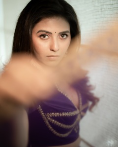 actress-anjali-in-violet-and-light-pink-lehenga-photos-004