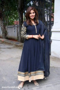 actress-anjali-latest-images-00630