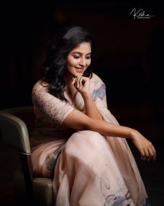 actress-anjali-latest-stills-005