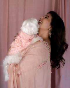 anjali-actress-with-her-pet-dog-photos-003